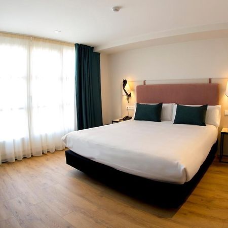 Hotel Plaza De La Paz Аро Экстерьер фото